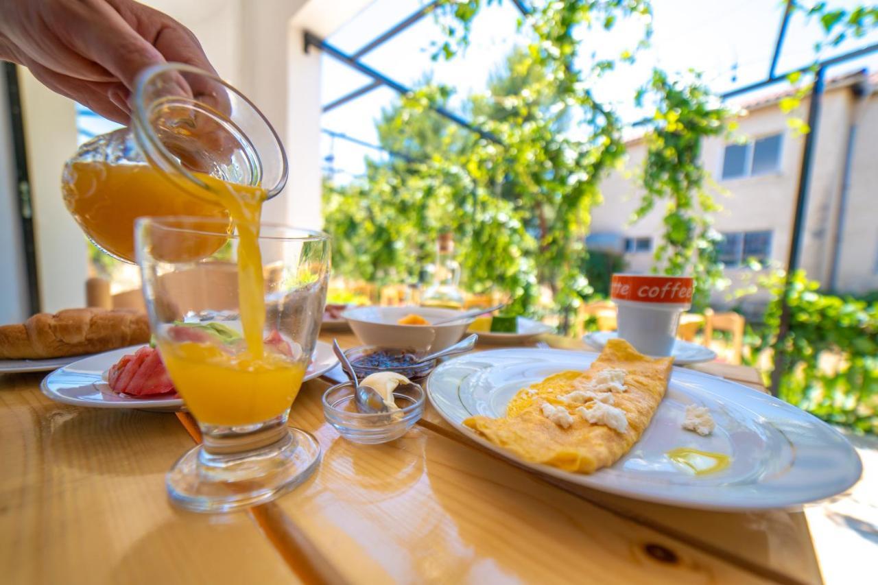 Hotel Nebo Ksamil Bagian luar foto